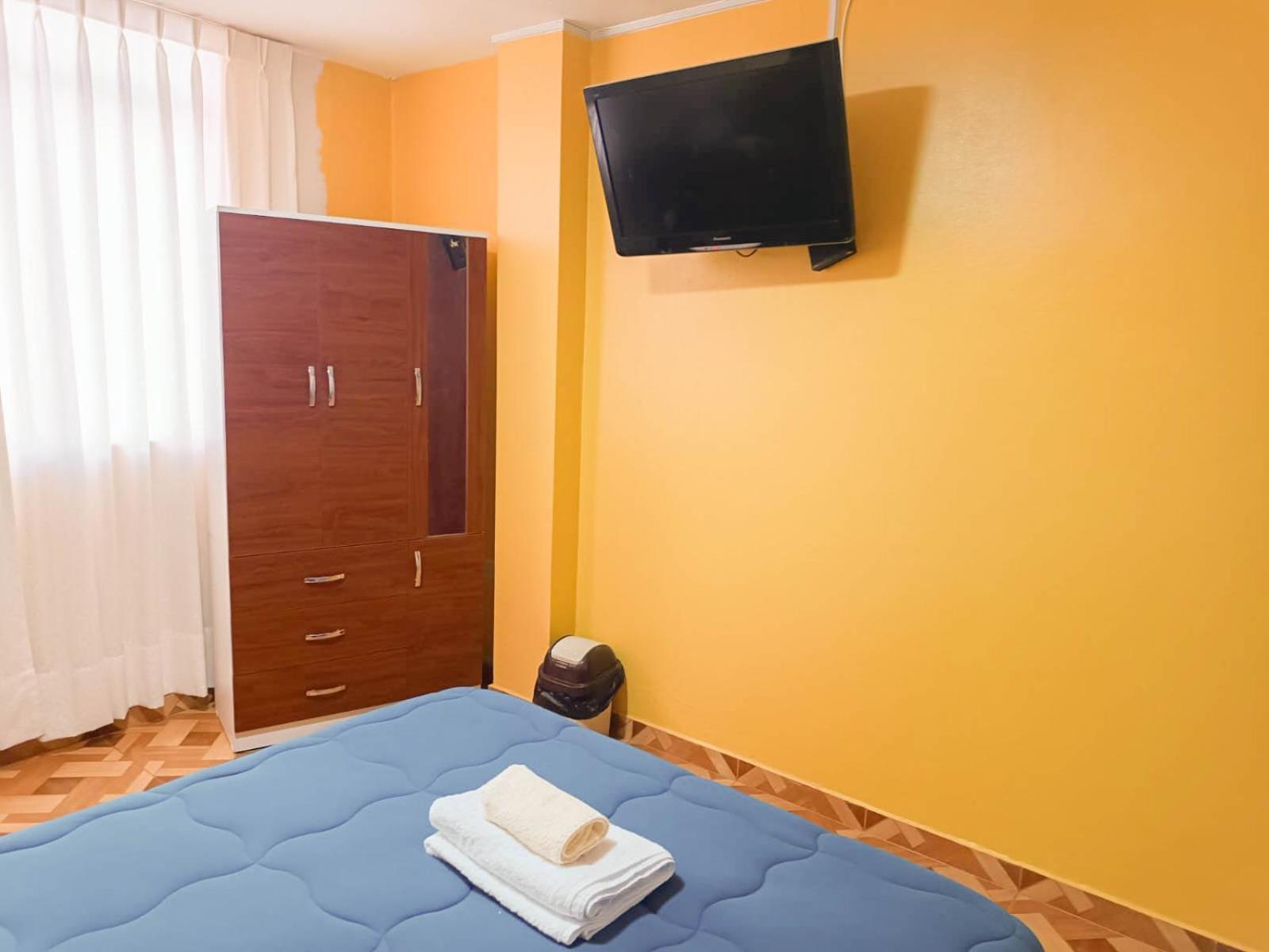 Right Across From The Airport - Free Shuttle - A Y J Familia Apartment Lima Exterior photo